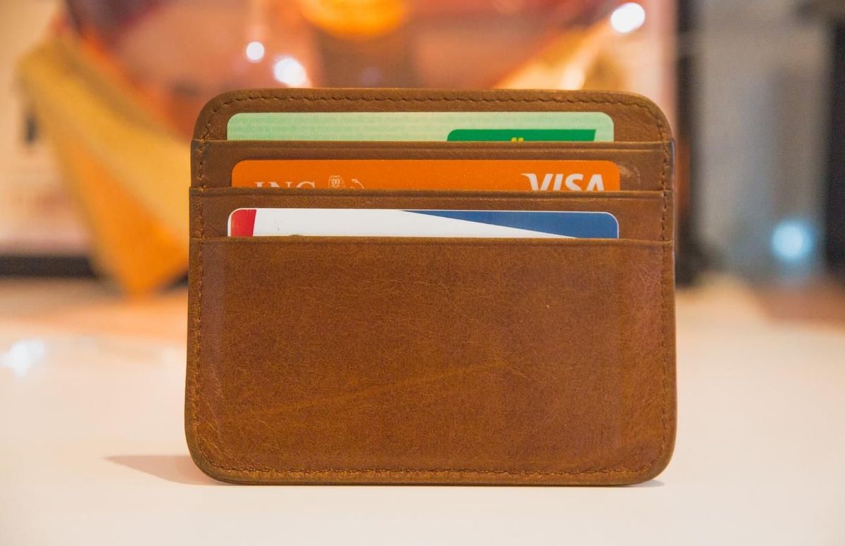 Por que escolher um cartão de crédito sem anuidade?